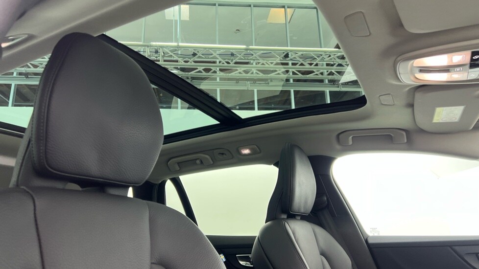 Used Volvo V60 2025 for sale - 77726022: Photo 31