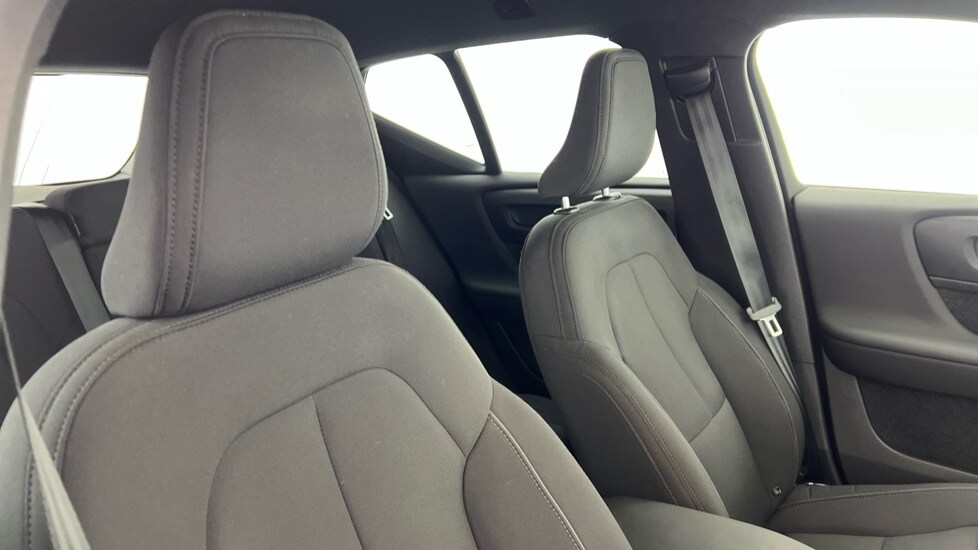 Used Volvo XC40 2023 for sale - 77885391: Photo 30