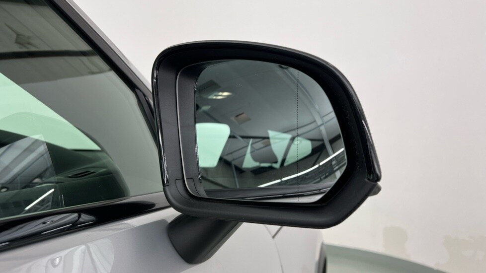 Used Volvo XC40 2023 for sale - 77885391: Photo 31