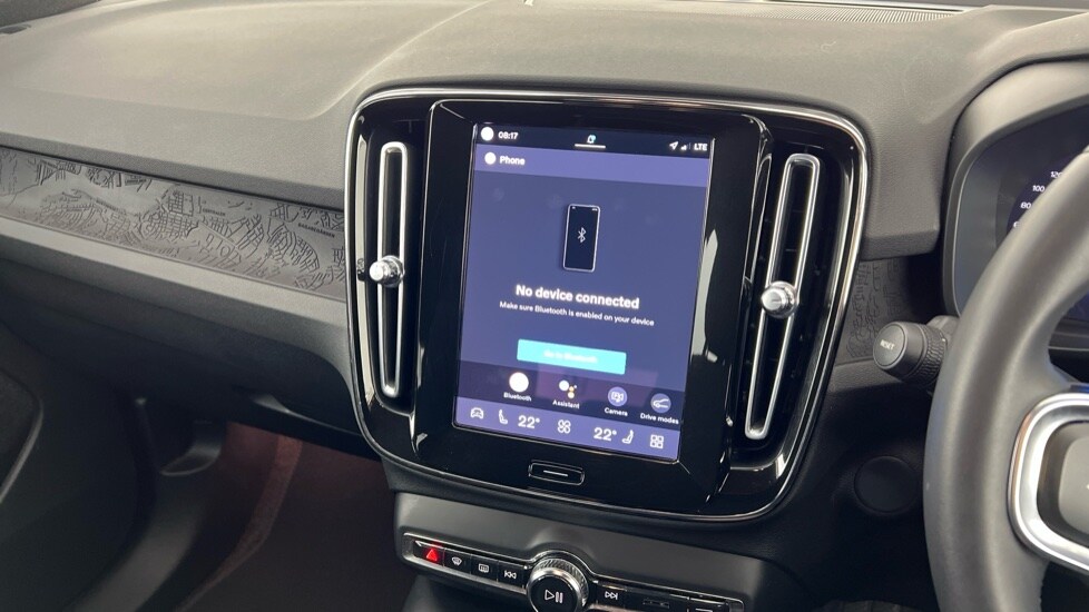 Used Volvo XC40 2023 for sale - 77885391: Photo 41