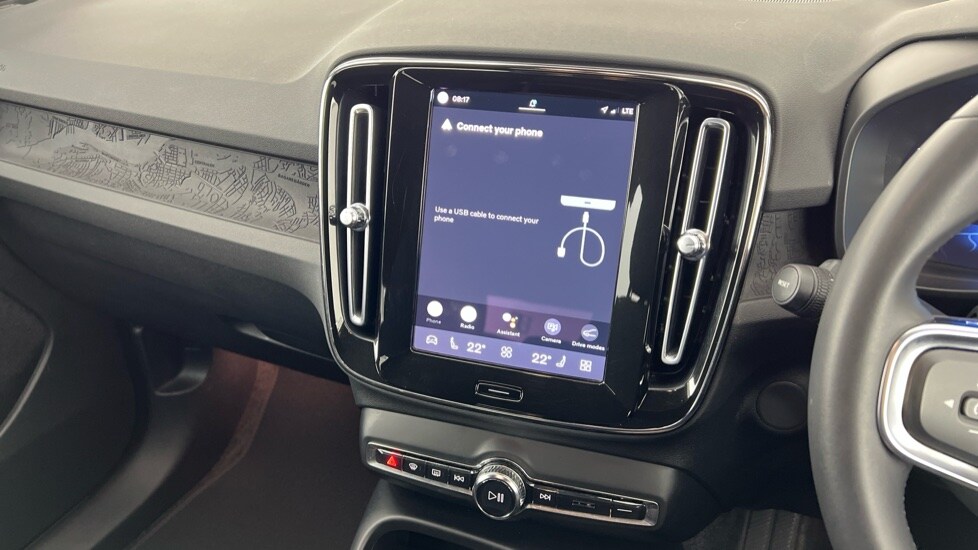 Used Volvo XC40 2023 for sale - 77885391: Photo 42