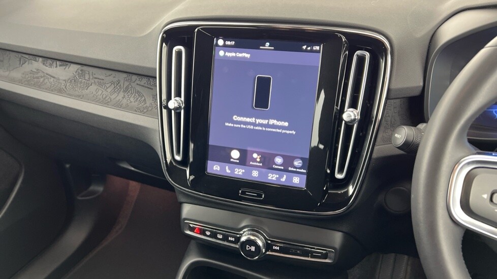 Used Volvo XC40 2023 for sale - 77885391: Photo 43