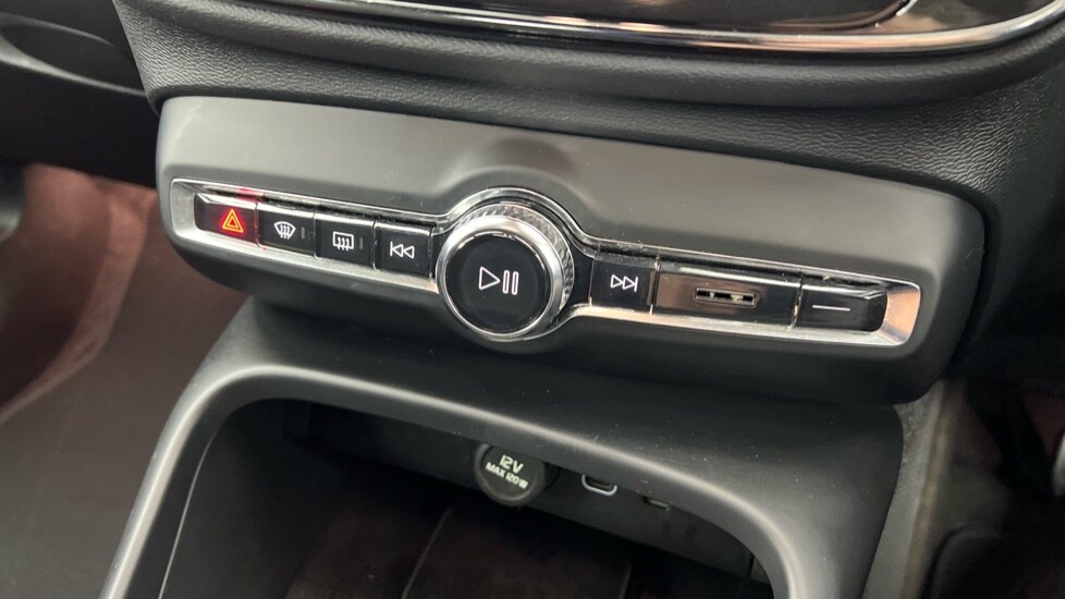 Used Volvo XC40 2023 for sale - 77885391: Photo 47