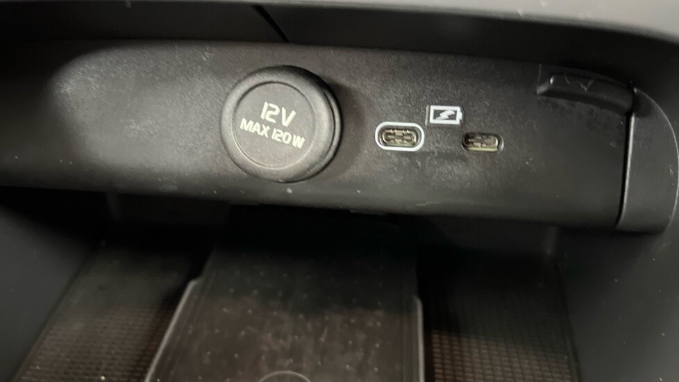 Used Volvo XC40 2023 for sale - 77885391: Photo 48