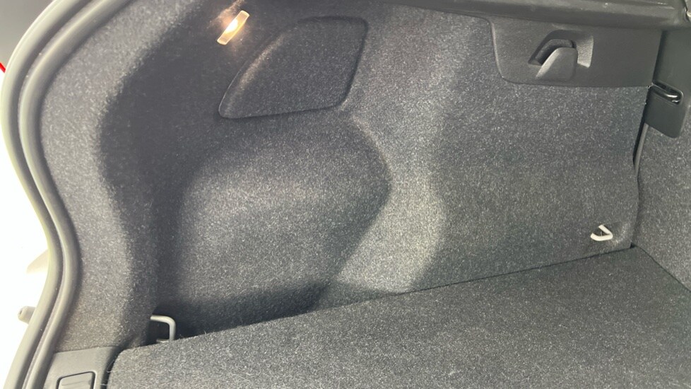 Used Volvo XC40 2023 for sale - 77885391: Photo 54