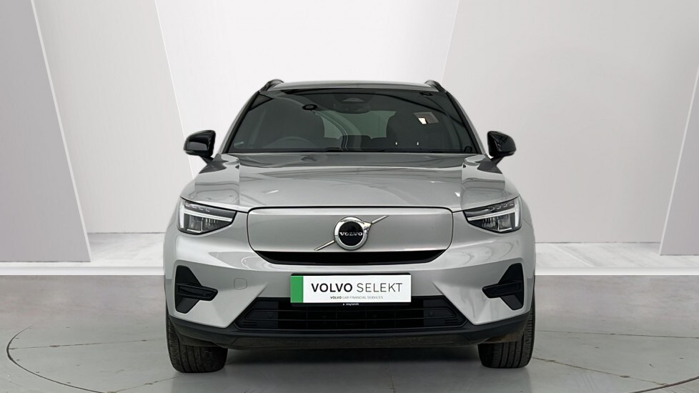 Used Volvo XC40 2023 for sale - 77885391: Photo 8
