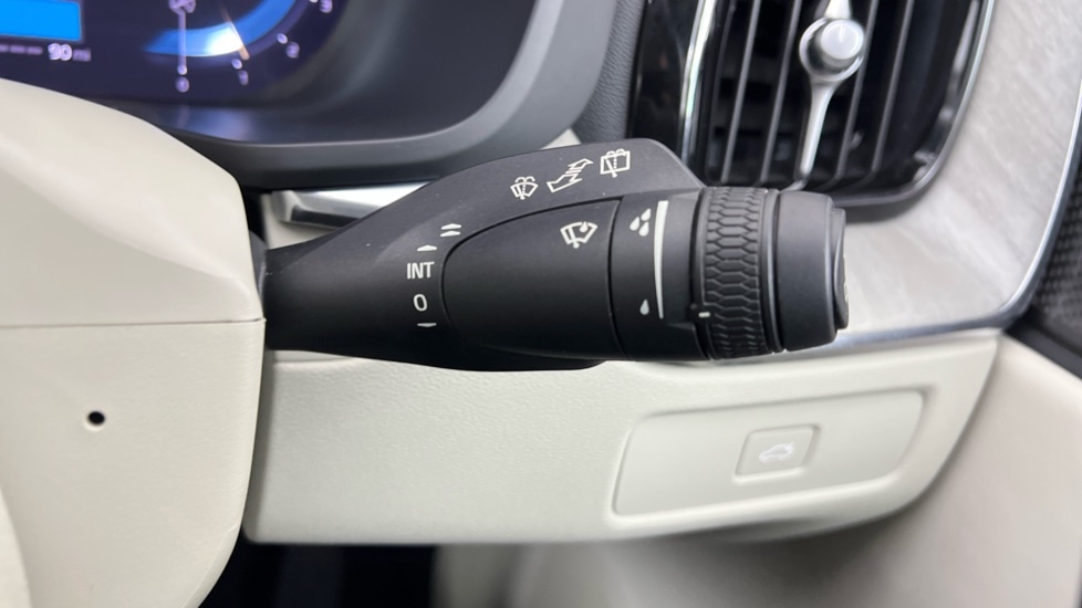 Used Volvo XC60 2023 for sale - 77087543: Photo 23