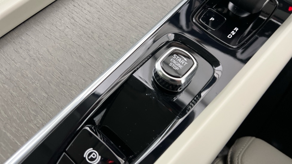 Used Volvo XC60 2023 for sale - 77087543: Photo 27