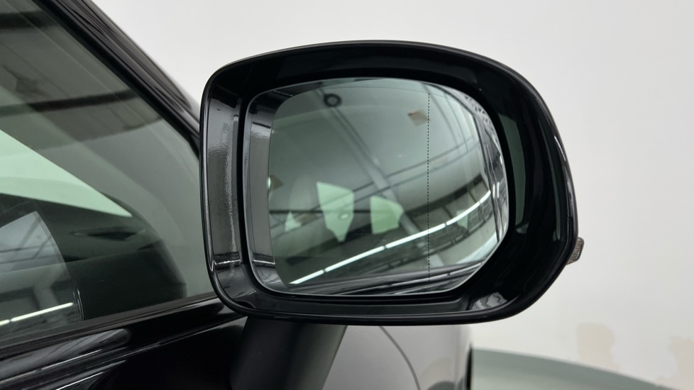 Used Volvo XC60 2023 for sale - 77087543: Photo 32