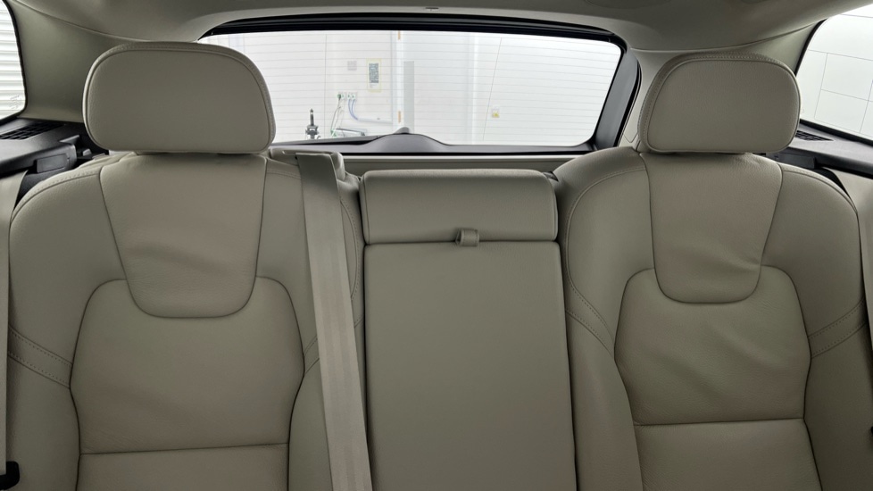 Used Volvo XC60 2023 for sale - 77087543: Photo 36