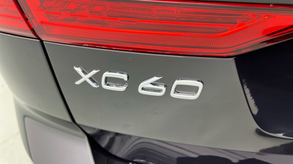 Used Volvo XC60 2023 for sale - 77087543: Photo 54