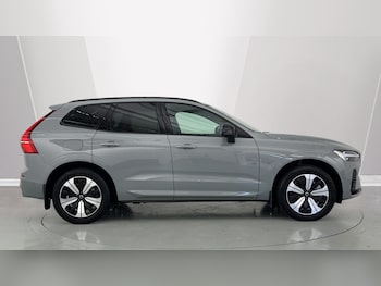 Used Volvo XC60 2023 for sale - 76312415: Photo