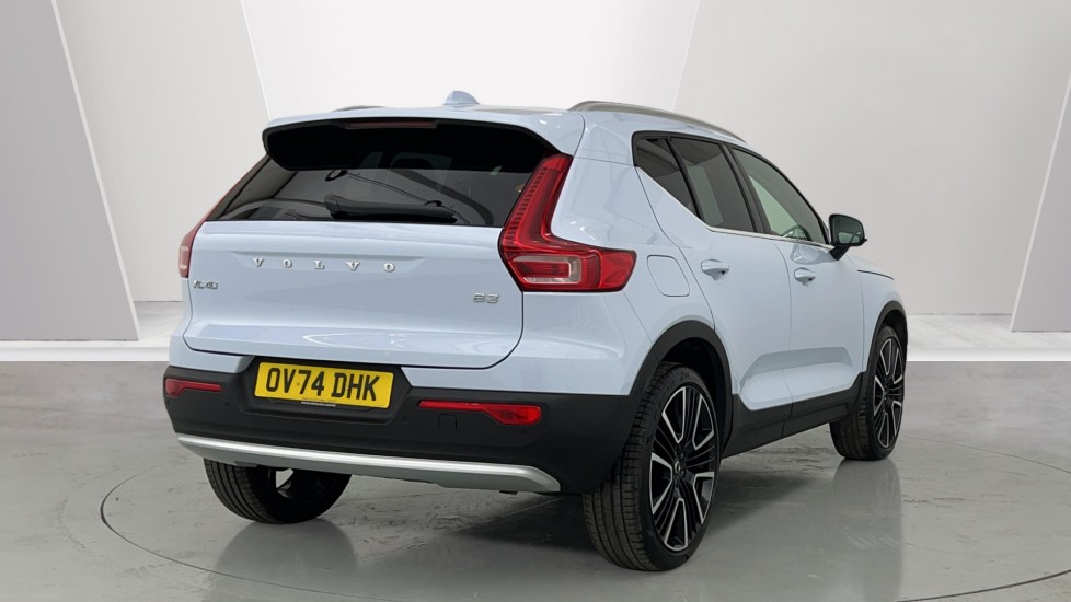 Used Volvo XC40 2024 for sale - 75763465: Photo 2