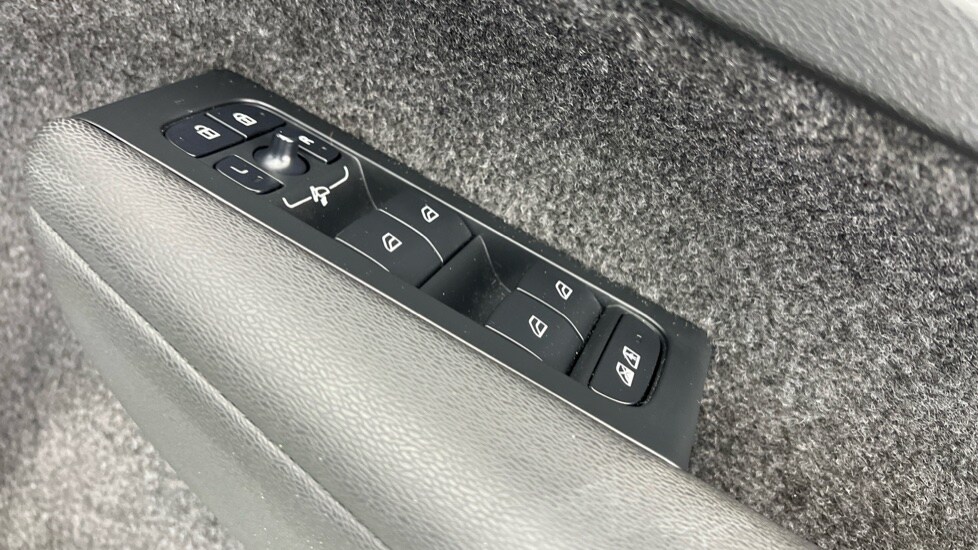 Used Volvo XC40 2024 for sale - 75763465: Photo 24