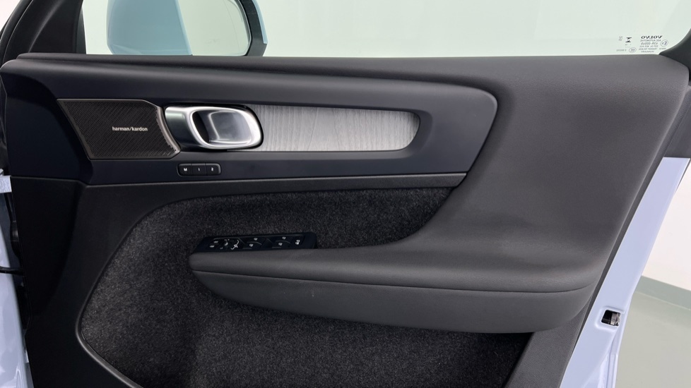 Used Volvo XC40 2024 for sale - 75763465: Photo 29