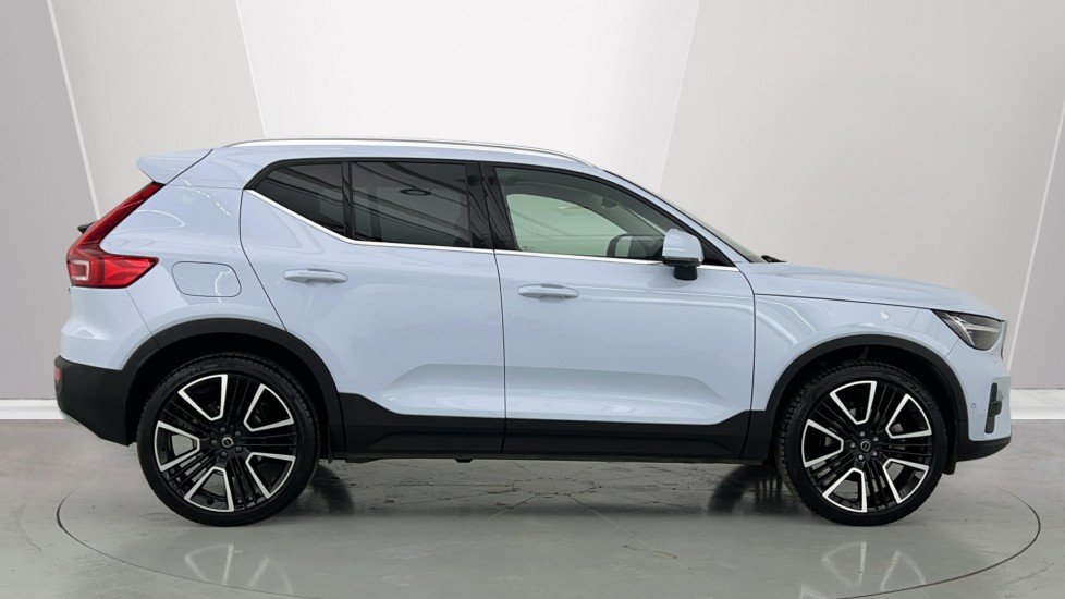 Used Volvo XC40 2024 for sale - 75763465: Photo 3