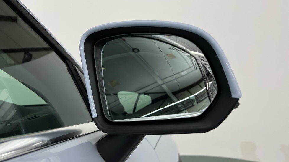 Used Volvo XC40 2024 for sale - 75763465: Photo 32