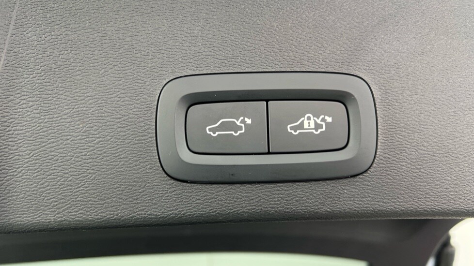 Used Volvo XC40 2024 for sale - 75763465: Photo 35