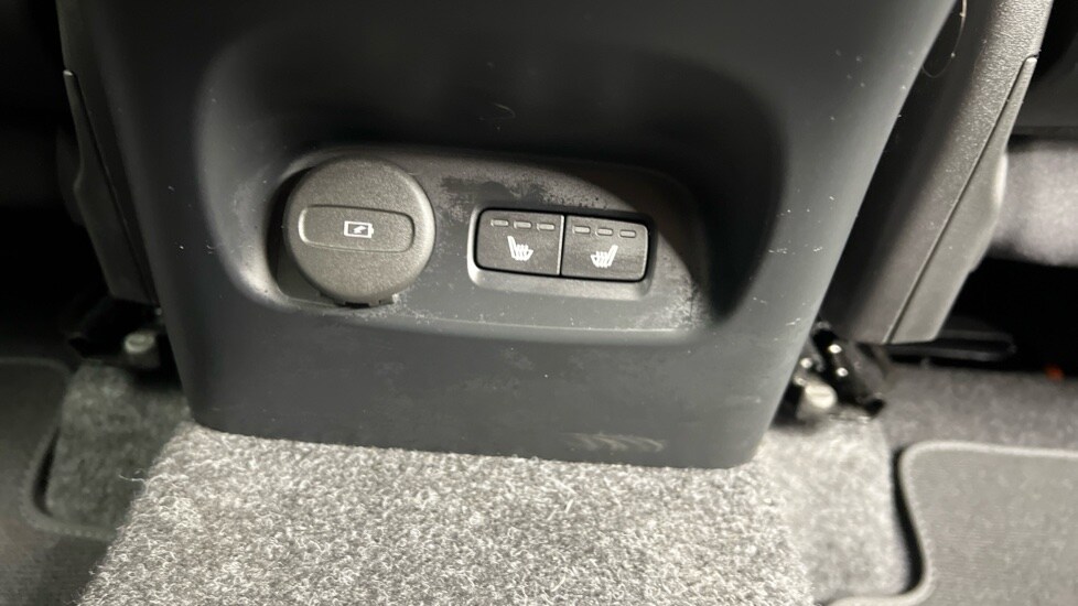 Used Volvo XC40 2024 for sale - 75763465: Photo 40