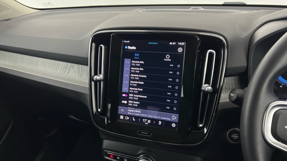 Used Volvo XC40 2024 for sale - 75763465: Photo 41