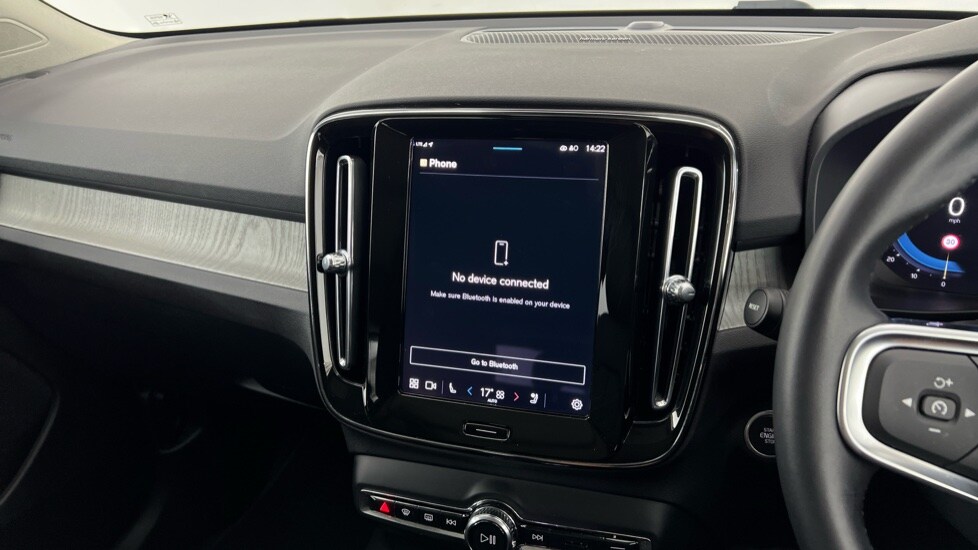 Used Volvo XC40 2024 for sale - 75763465: Photo 42