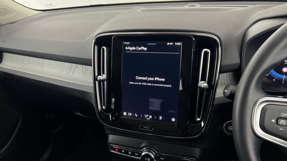 Used Volvo XC40 2024 for sale - 75763465: Photo 43