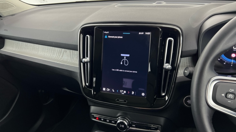 Used Volvo XC40 2024 for sale - 75763465: Photo 44