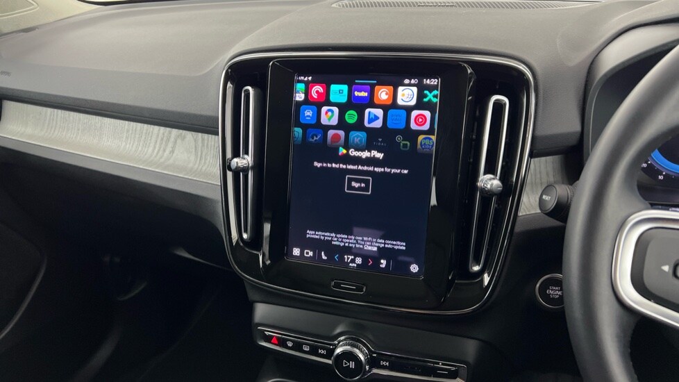 Used Volvo XC40 2024 for sale - 75763465: Photo 45