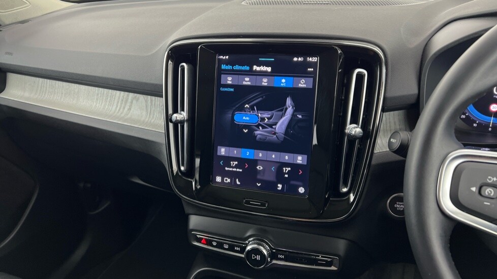 Used Volvo XC40 2024 for sale - 75763465: Photo 46