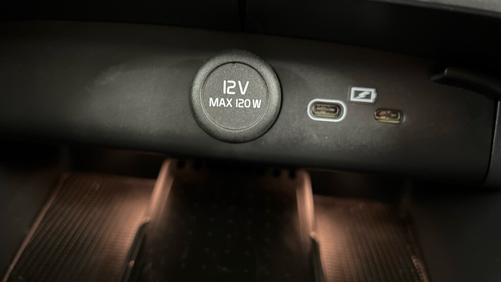 Used Volvo XC40 2024 for sale - 75763465: Photo 50