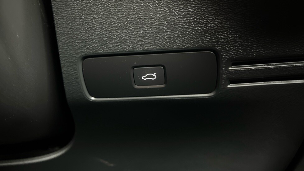 Used Volvo XC40 2024 for sale - 75763465: Photo 52