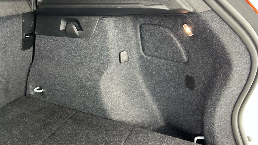 Used Volvo XC40 2024 for sale - 75763465: Photo 55