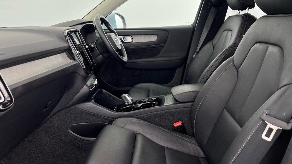 Used Volvo XC40 2024 for sale - 75763465: Photo 61