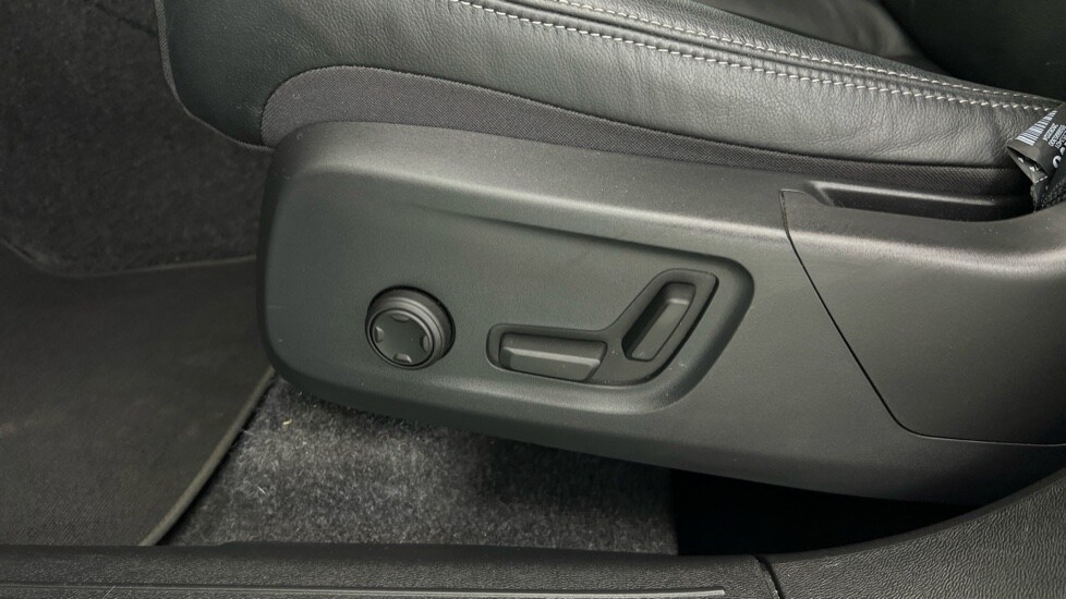 Used Volvo XC40 2024 for sale - 75763465: Photo 62