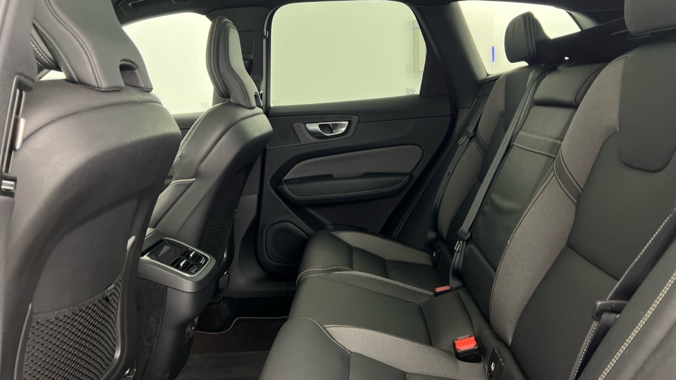 Used Volvo XC60 2021 for sale - 76180205: Photo 33