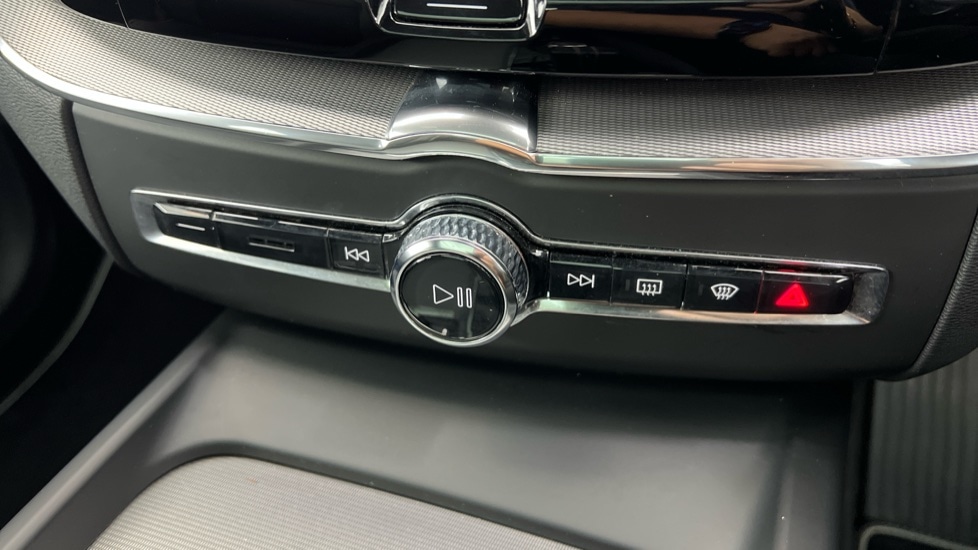 Used Volvo XC60 2021 for sale - 76180205: Photo 45