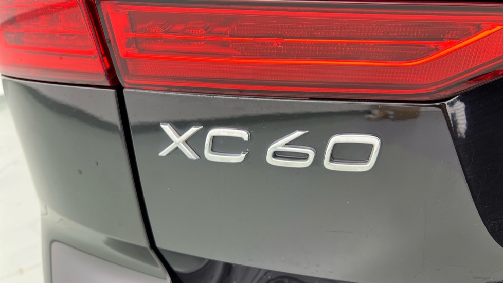 Used Volvo XC60 2021 for sale - 76180205: Photo 49