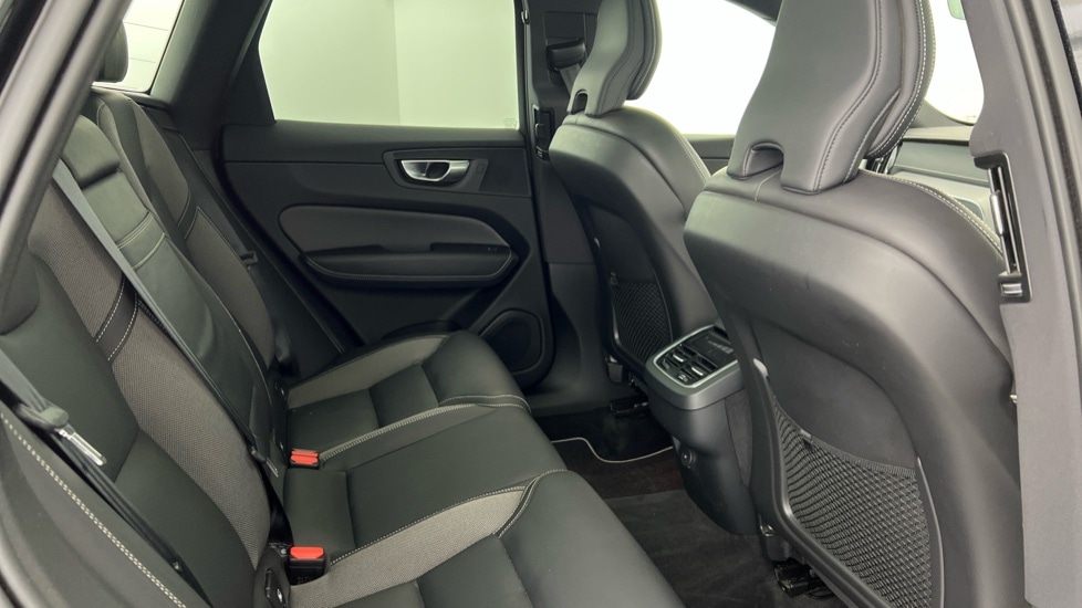 Used Volvo XC60 2021 for sale - 76180205: Photo 6