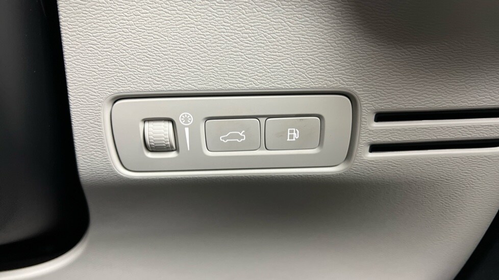 Used Volvo XC40 2021 for sale - 77690793: Photo 52