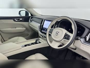 Used Volvo XC60 2022 for sale - 79627776: Photo