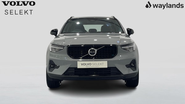 Used Volvo XC40 2023 for sale - 76196140: Photo 11