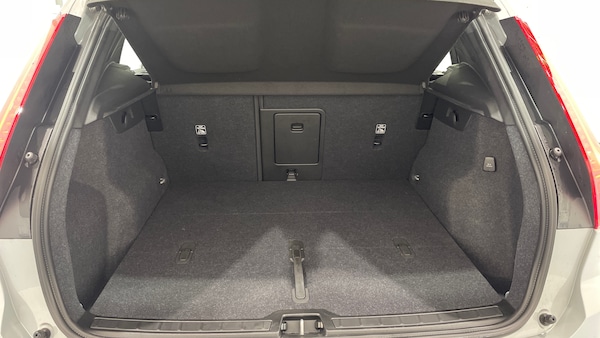 Used Volvo XC40 2023 for sale - 76196140: Photo 15