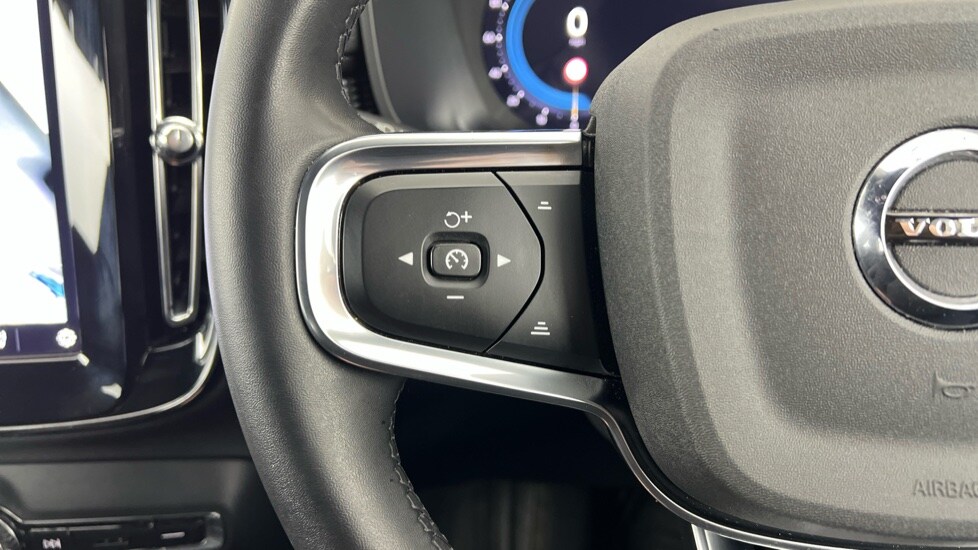 Used Volvo XC40 2024 for sale - 77673808: Photo 21