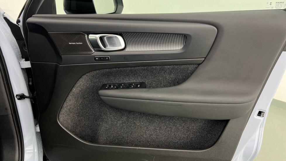 Used Volvo XC40 2024 for sale - 77673808: Photo 29