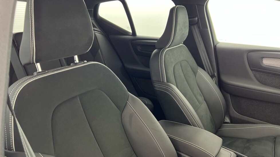 Used Volvo XC40 2024 for sale - 77673808: Photo 38