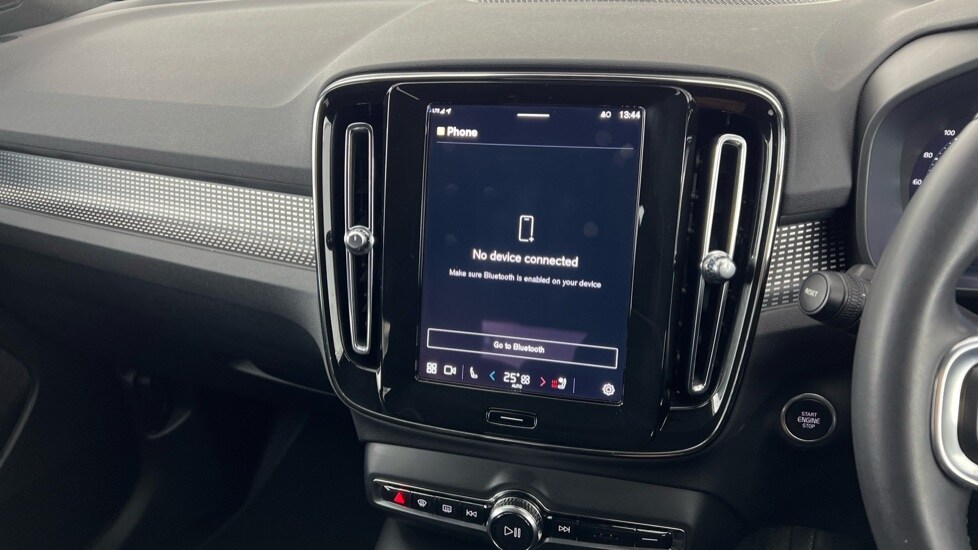 Used Volvo XC40 2024 for sale - 77673808: Photo 44