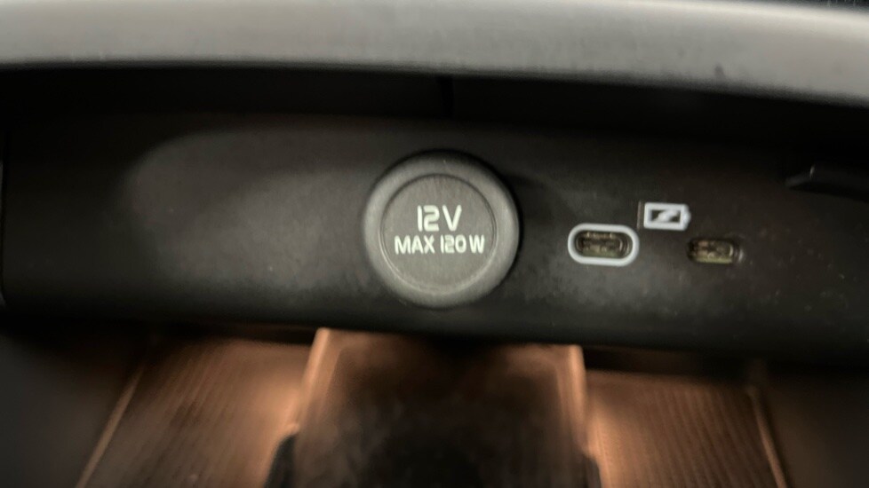 Used Volvo XC40 2024 for sale - 77673808: Photo 52