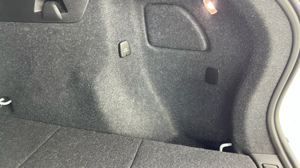 Used Volvo XC40 2024 for sale - 77673808: Photo 58