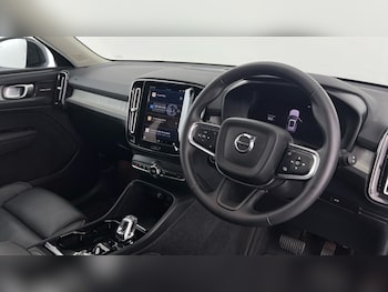 Used Volvo XC40 2024 for sale - 75467394: Photo