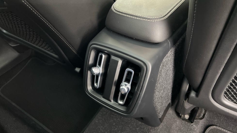 Used Volvo XC40 2022 for sale - 77067877: Photo 40